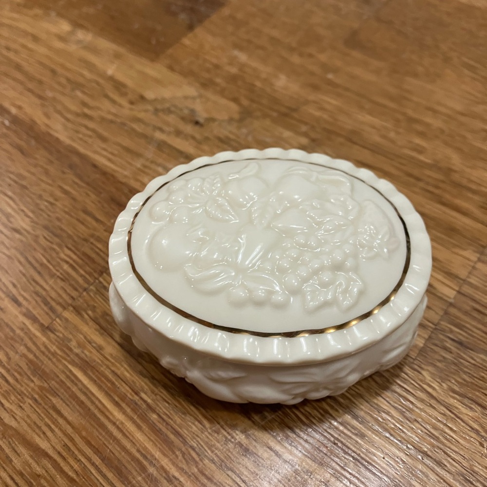 Lenox Ivory Ceramic Keepsake Box with Fruit Design